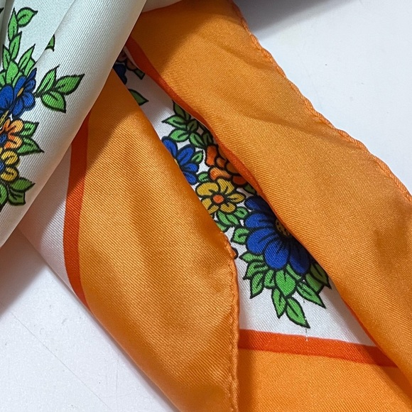 ALEXANDER’s Silk Floral Scarf Made in Italy Triangle Headscarf for Women - Picture 10 of 10